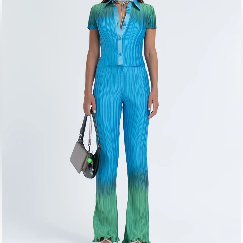 Arthur’s Apparel SET Box Pleat Short Sleeve Shirt & Pants in Green Orb